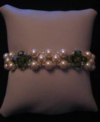 pearl_greencrystalsbracelet.jpg